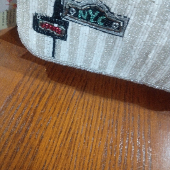 New Nyc Beaded Bag - Picture 12 of 12